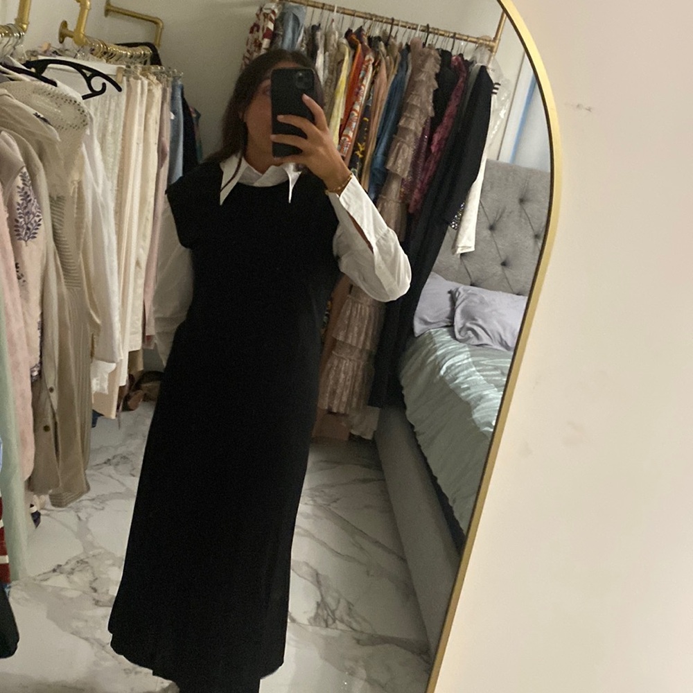 Black midi sleeveless dress